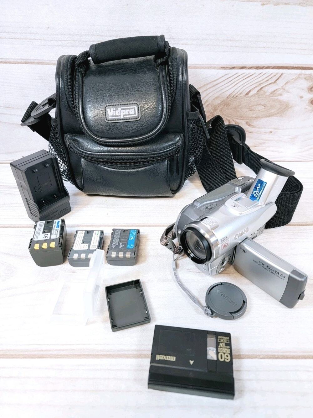 Canon ELURA65 MiniDV Digital Camcorder 320x W/ Accessories And Case Tested